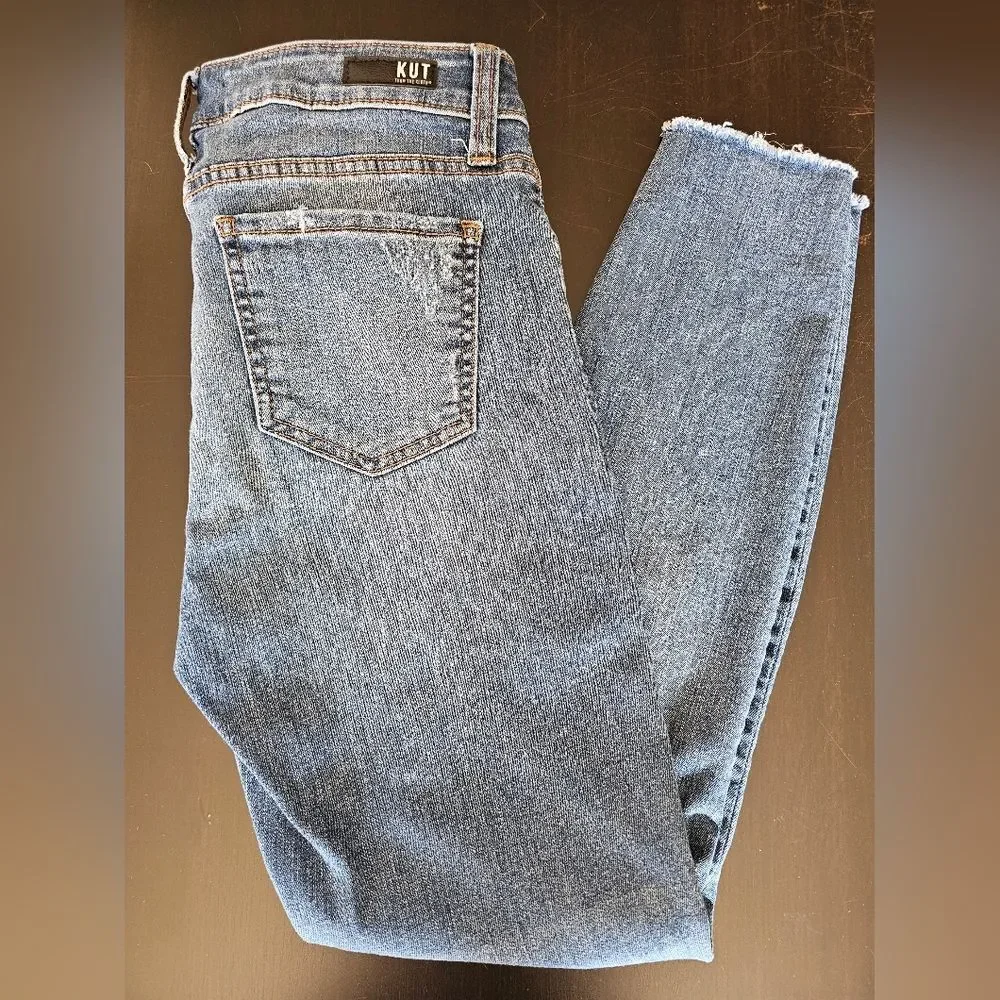 Kut from the Kloth "Connie Ankle Skinny" w/manufacturers distressed marks, size6 - Picture 4 of 10